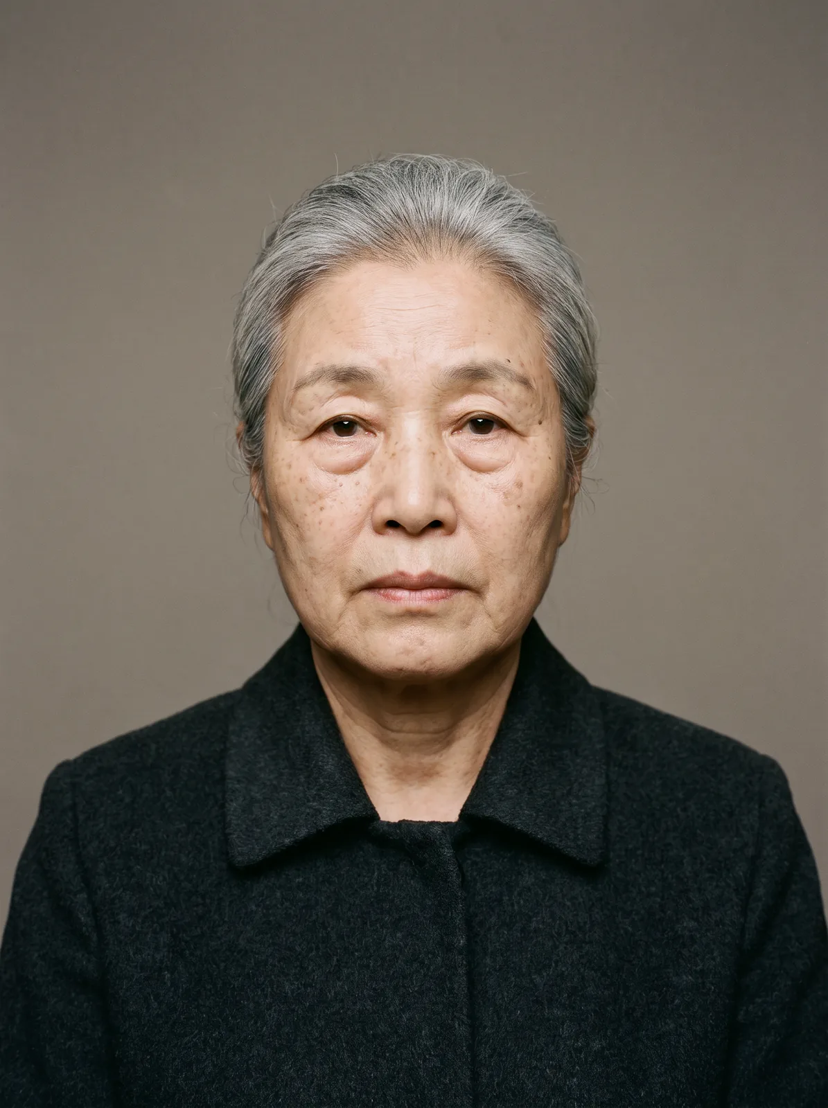 표정 변화 전 (예시)
